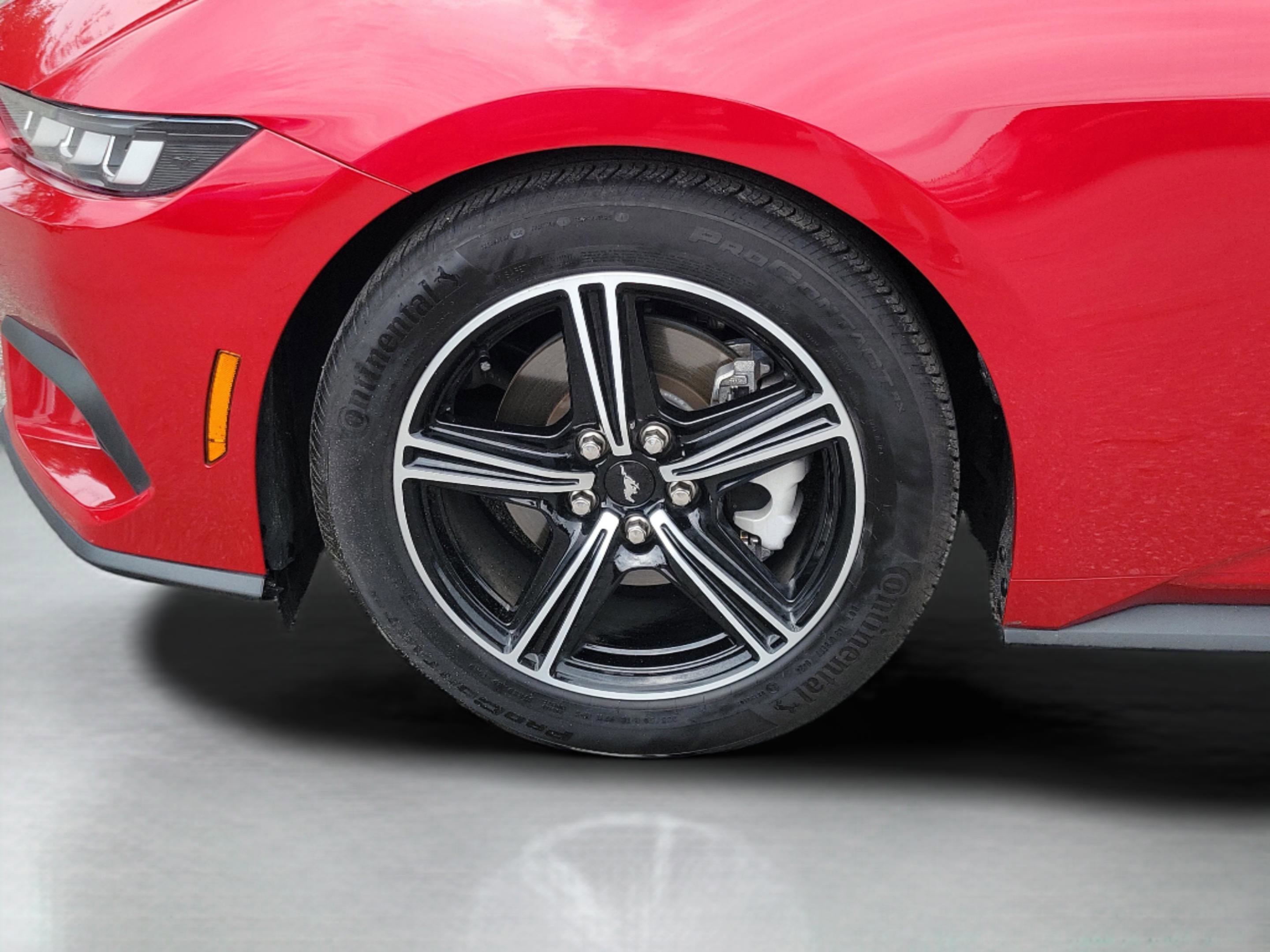 Used 2024 Ford Mustang Coupe RWD image 30