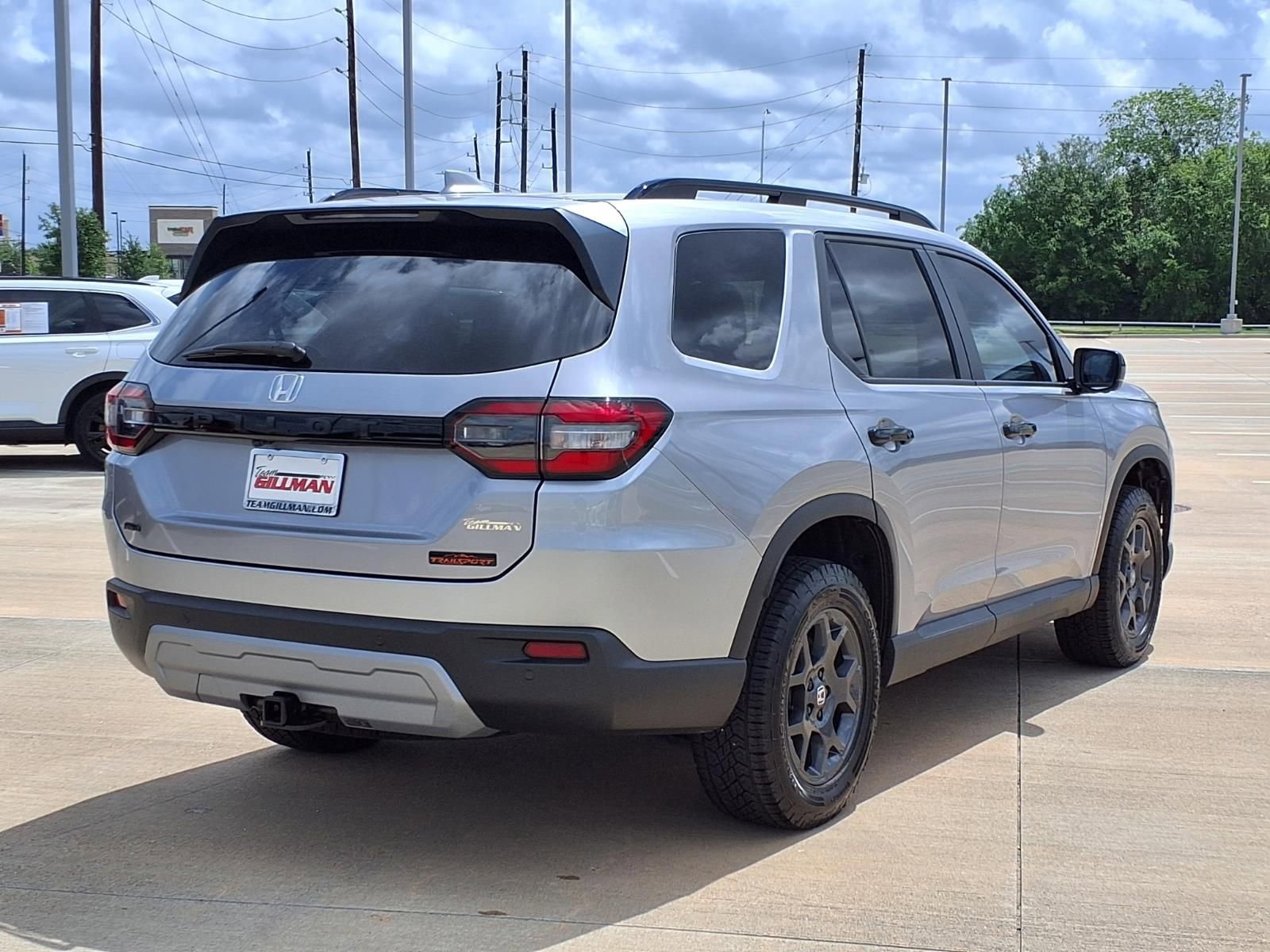 Used 2025 Honda Pilot TrailSport image 7