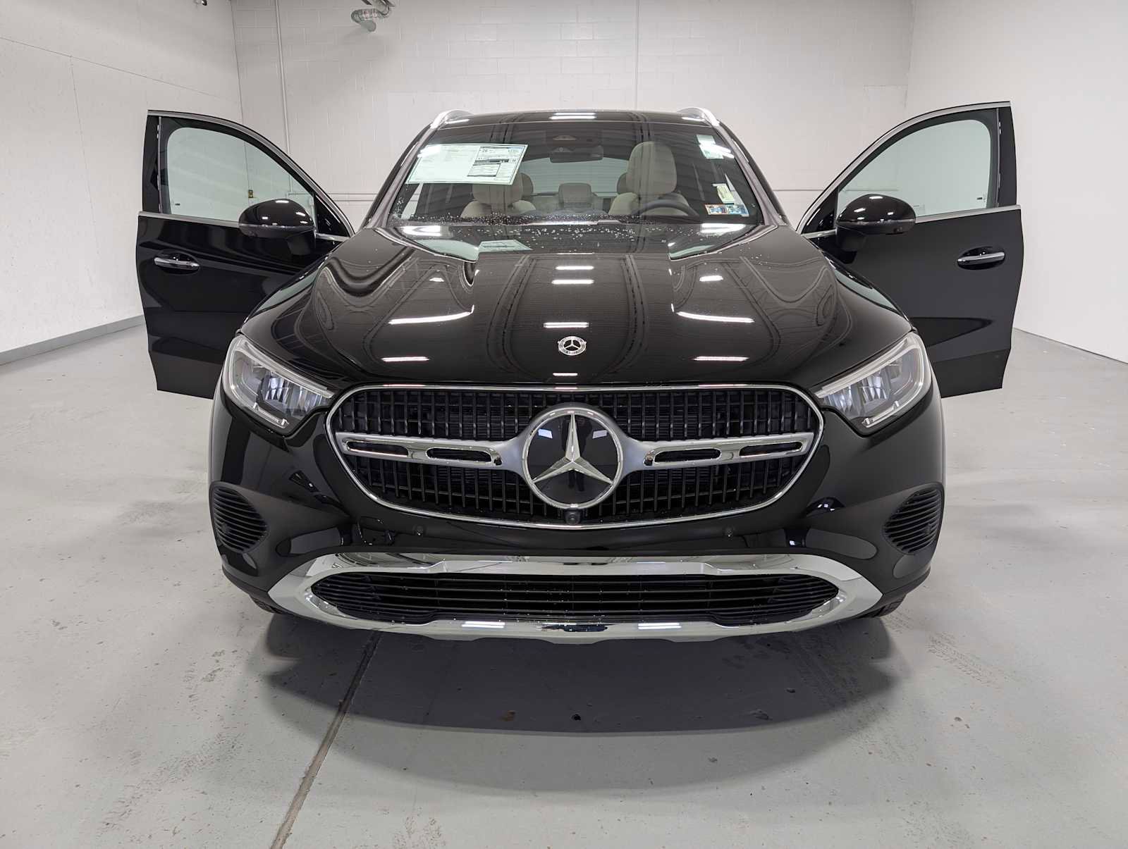 New 2026 Mercedes-Benz GLC 300 GLC 300 image 11