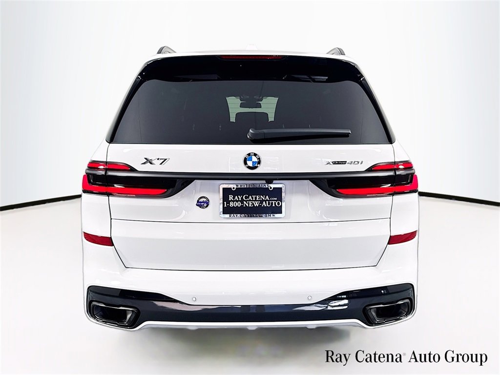 Used 2026 BMW X7 xDrive40i w/ Executive Package image 6
