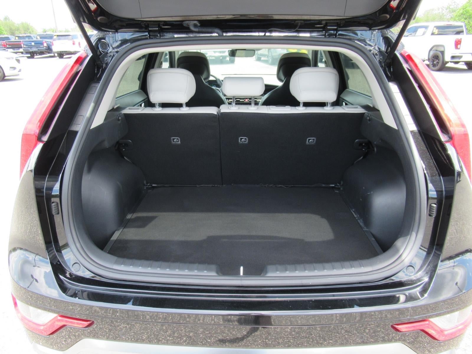 Used 2025 Kia Niro EX Touring FWD image 17