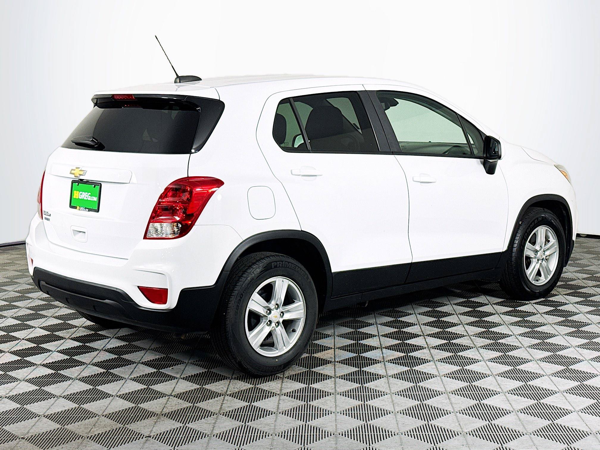 Used 2021 Chevrolet Trax LS w/ Tint and Cruise Package FWD image 10