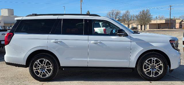 Certified 2025 Ford Expedition Active image 5