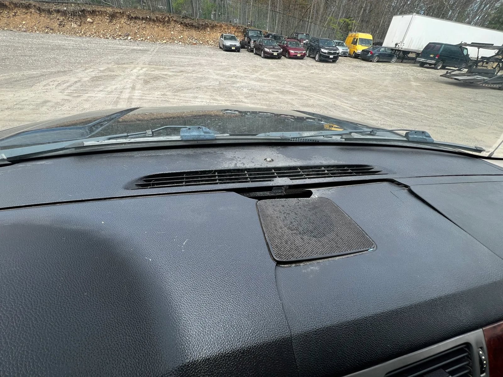 Used 2011 Chevrolet Avalanche LTZ AWD/4WD image 20