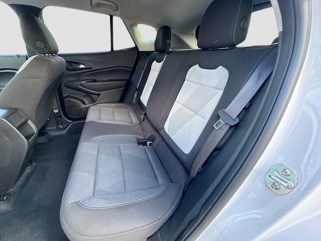 Used 2025 Chevrolet Trax LS image 22