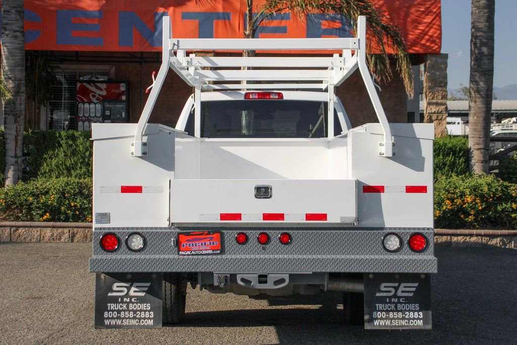 Used 2022 RAM 3500 Tradesman w/ Chrome Appearance Group AWD/4WD image 7
