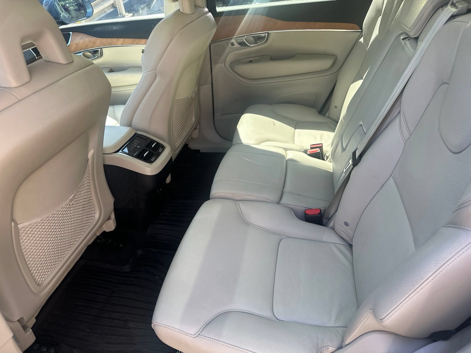 Used 2021 Volvo XC90 T5 Momentum w/ Advanced Package FWD image 10