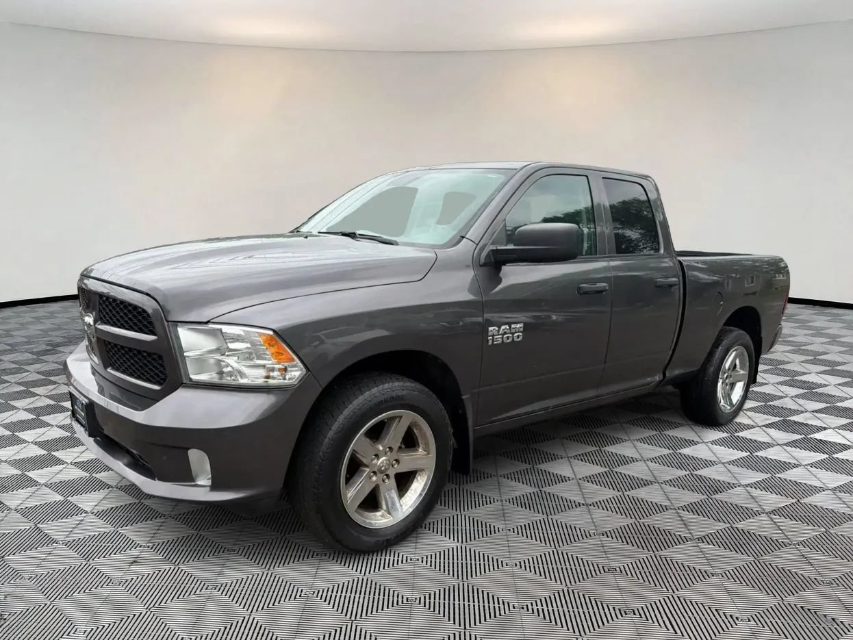 Used 2018 RAM 1500 Express w/ Express Value Package AWD/4WD image 3