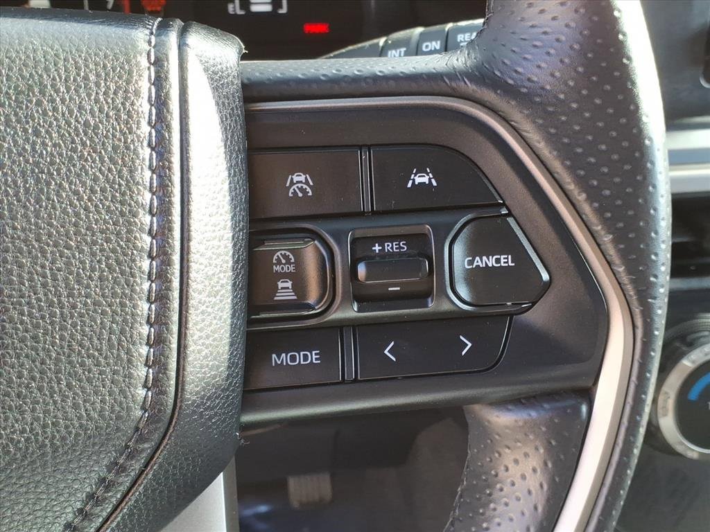 Used 2025 Toyota 4Runner SR5 image 23