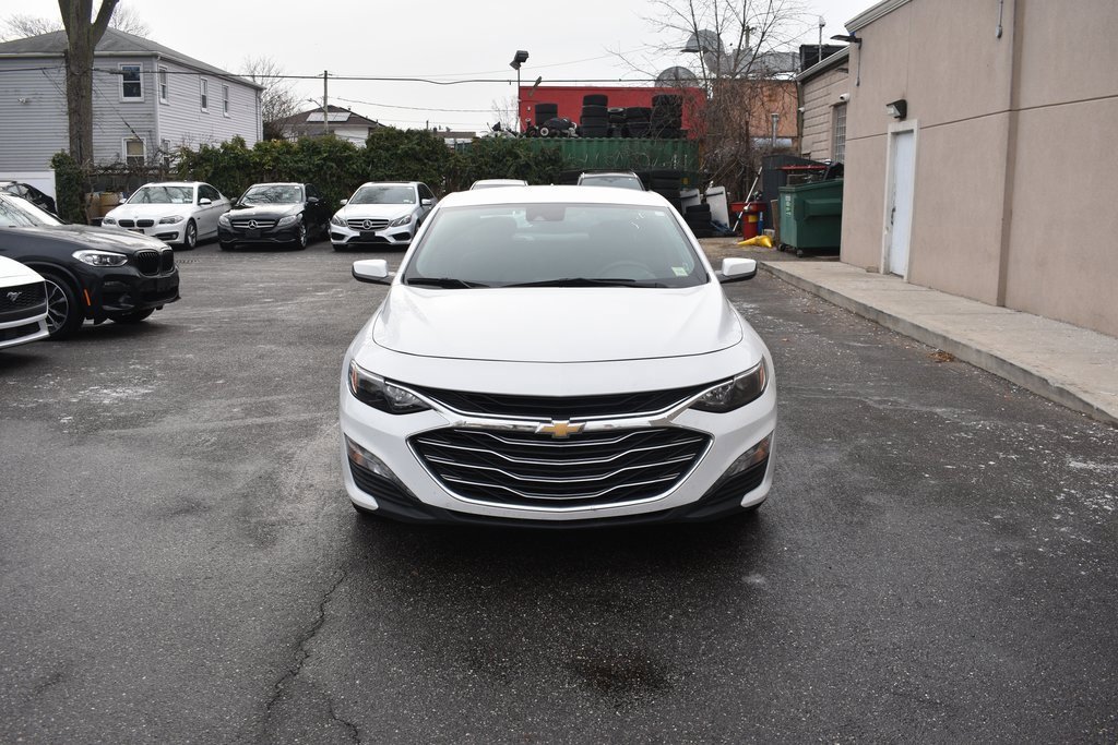 Used 2024 Chevrolet Malibu LT image 3