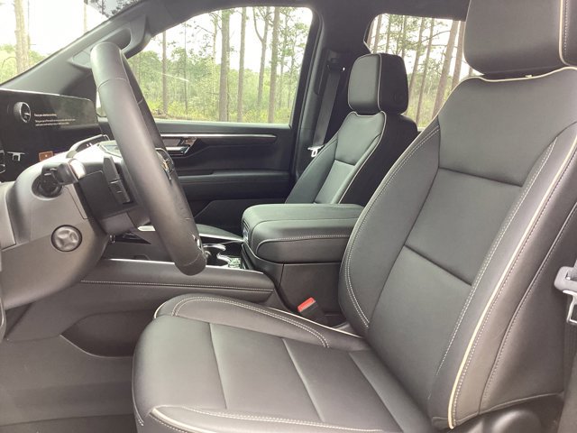 New 2025 Chevrolet Suburban Premier image 14