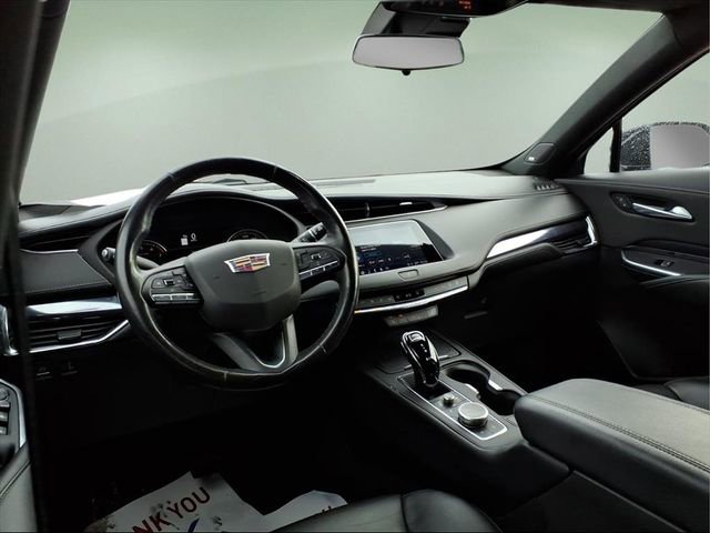 Used 2023 Cadillac XT4 Luxury w/ Cold Weather Package image 10