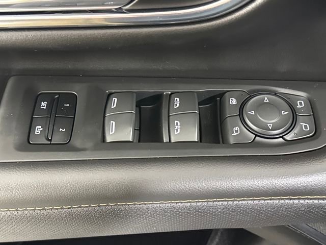 Used 2023 GMC Yukon AT4 image 25