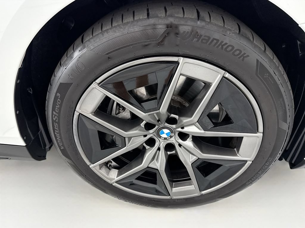 Used 2026 BMW i5 eDrive40 RWD image 31