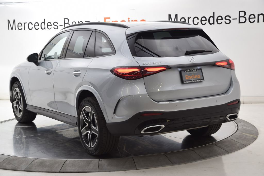 Certified 2026 Mercedes-Benz GLC 300 image 4