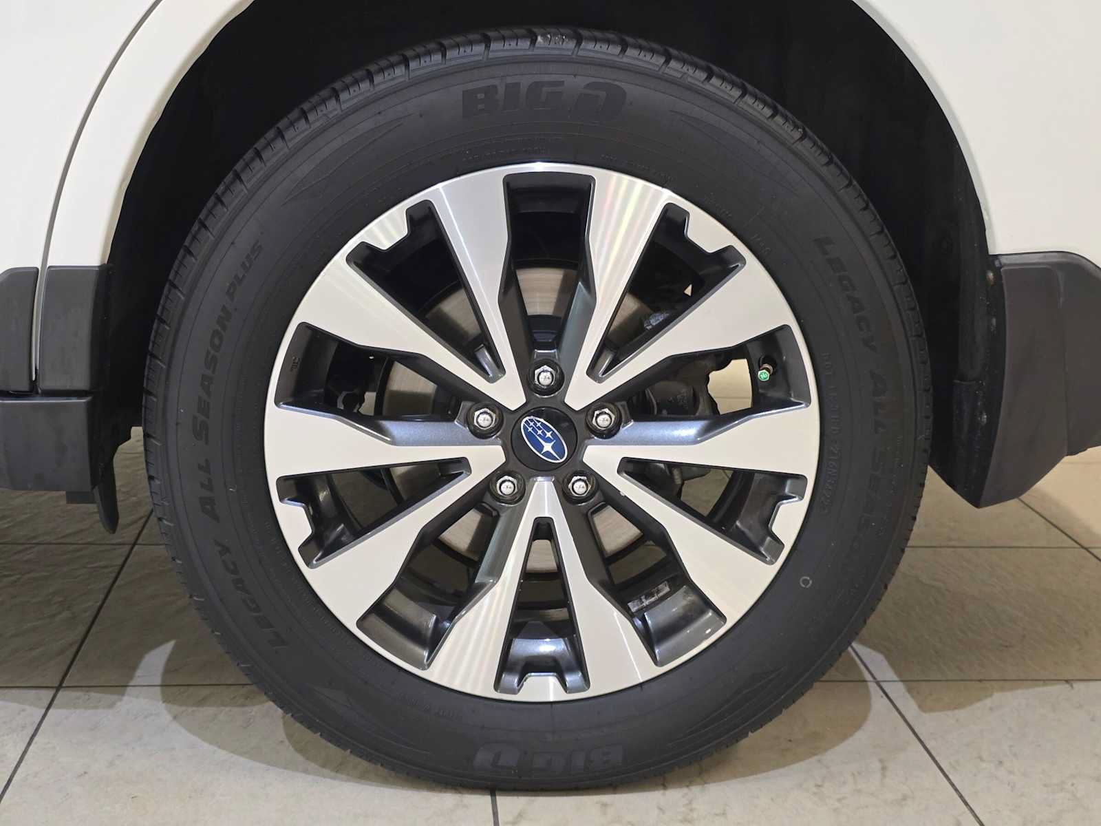 Used 2016 Subaru Outback 2.5i Limited AWD/4WD image 8