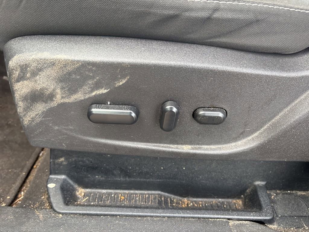 Used 2016 Ford Escape SE w/ SE Cold Weather Package image 18