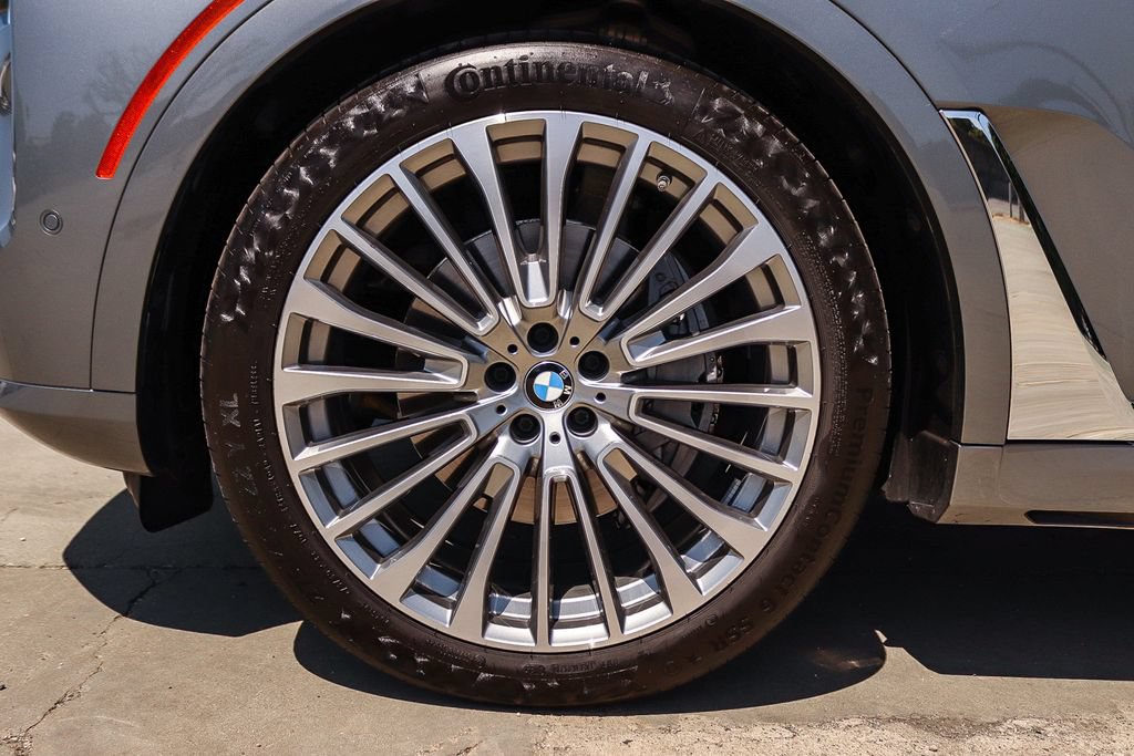 Used 2026 BMW X7 xDrive40i w/ Premium Package AWD/4WD image 13