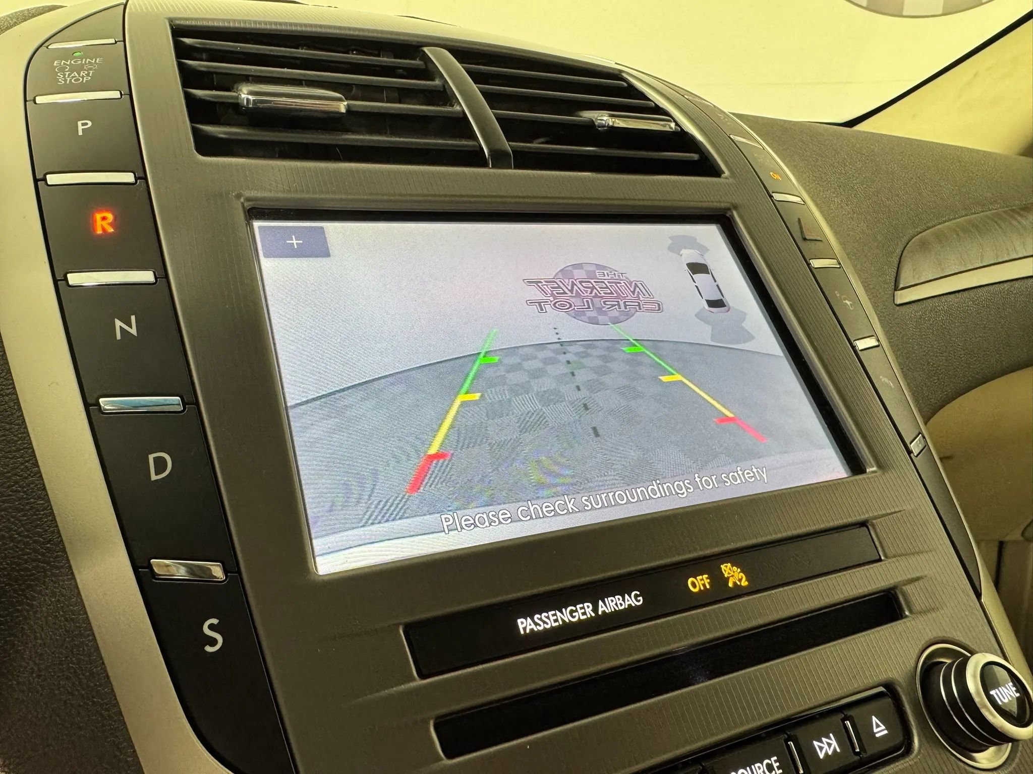 Used 2020 Lincoln MKZ Reserve FWD image 18