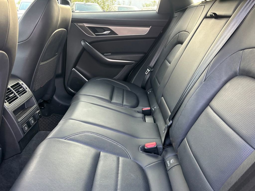 Used 2024 Jaguar F-PACE R-Dynamic S image 16