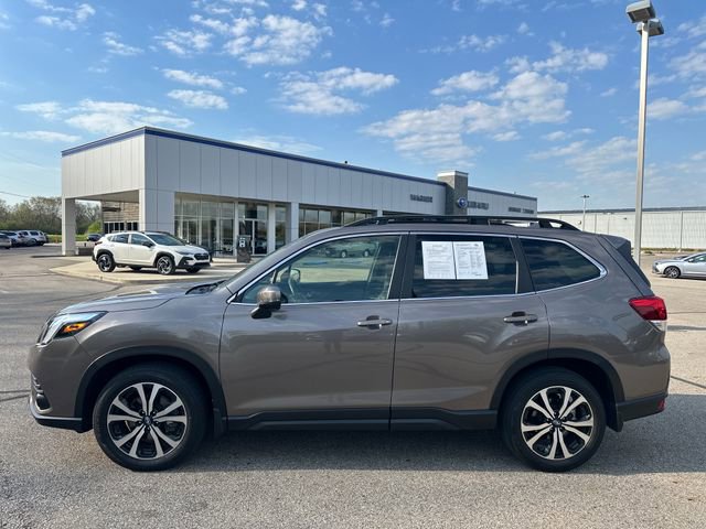 Used 2023 Subaru Forester Limited image 4
