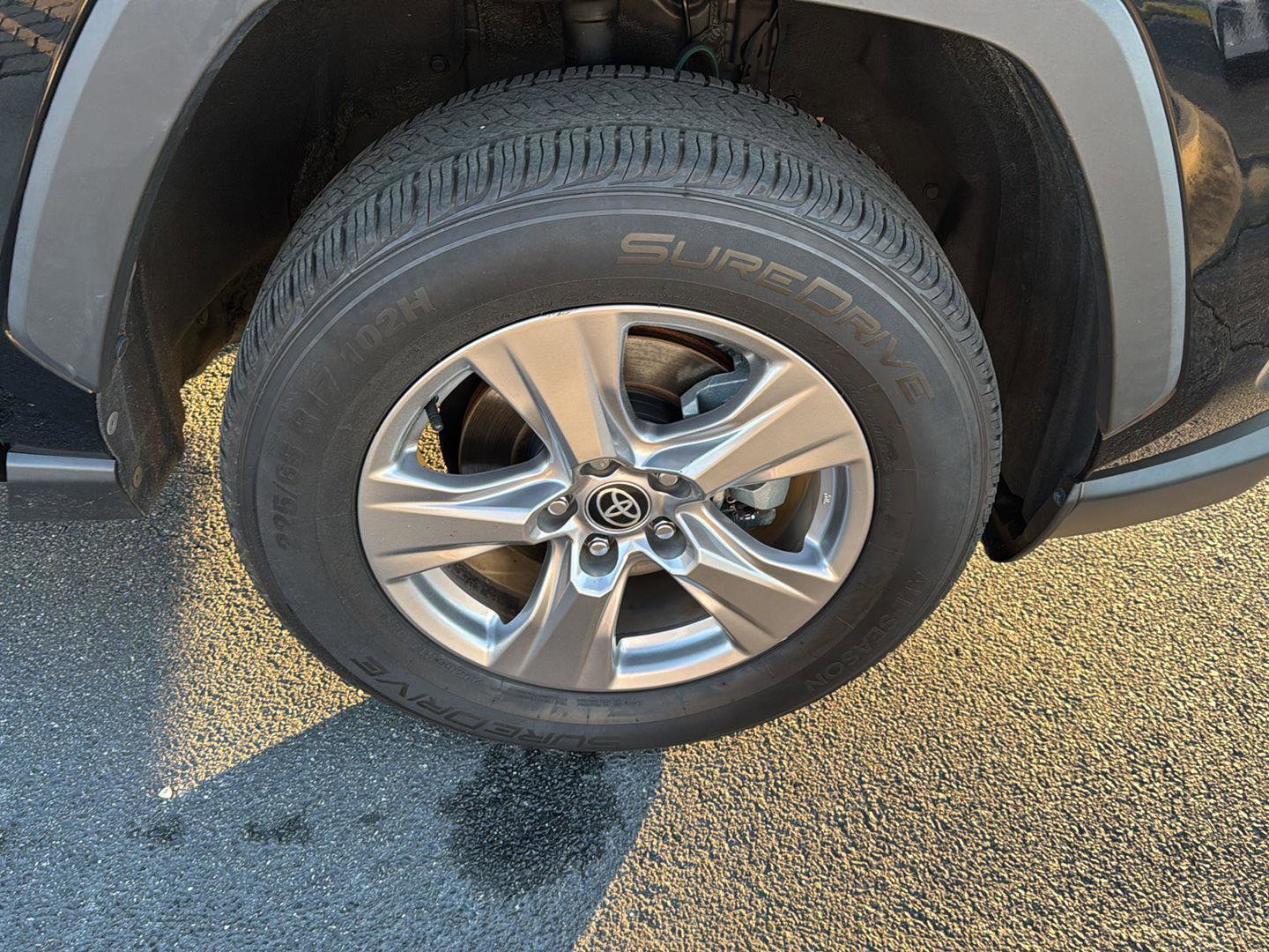 Certified 2023 Toyota RAV4 XLE image 33