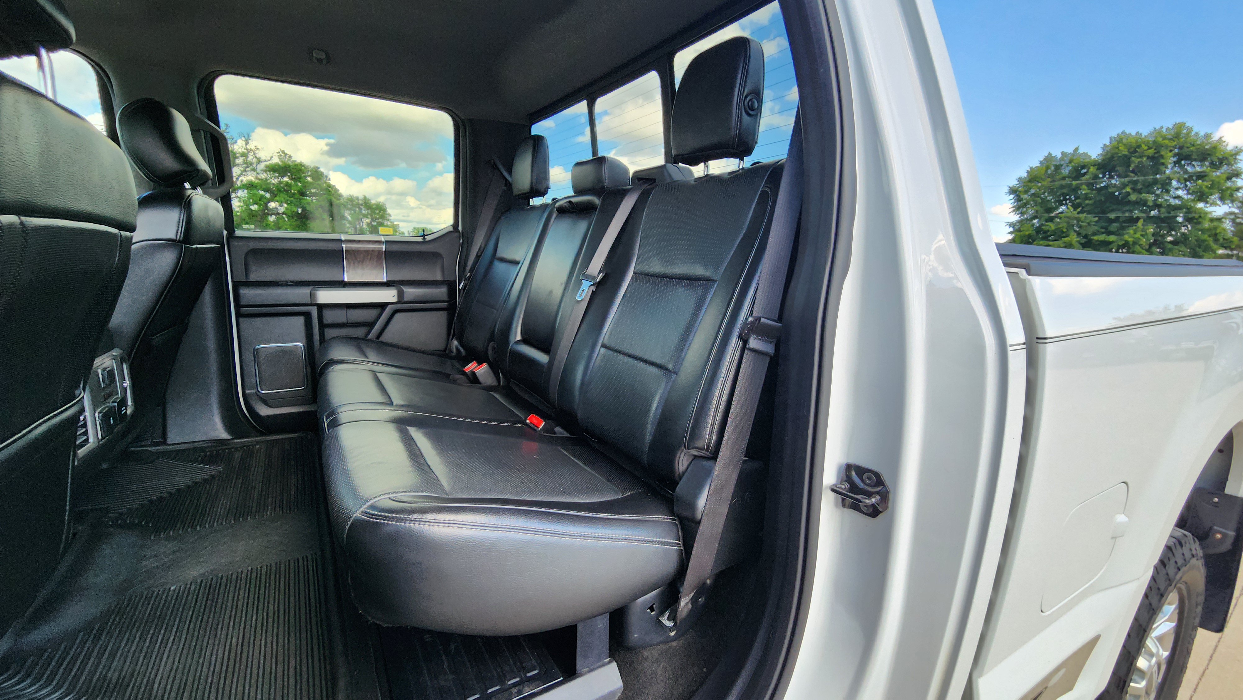 Used 2017 Ford F250 Lariat w/ Chrome Package AWD/4WD image 17