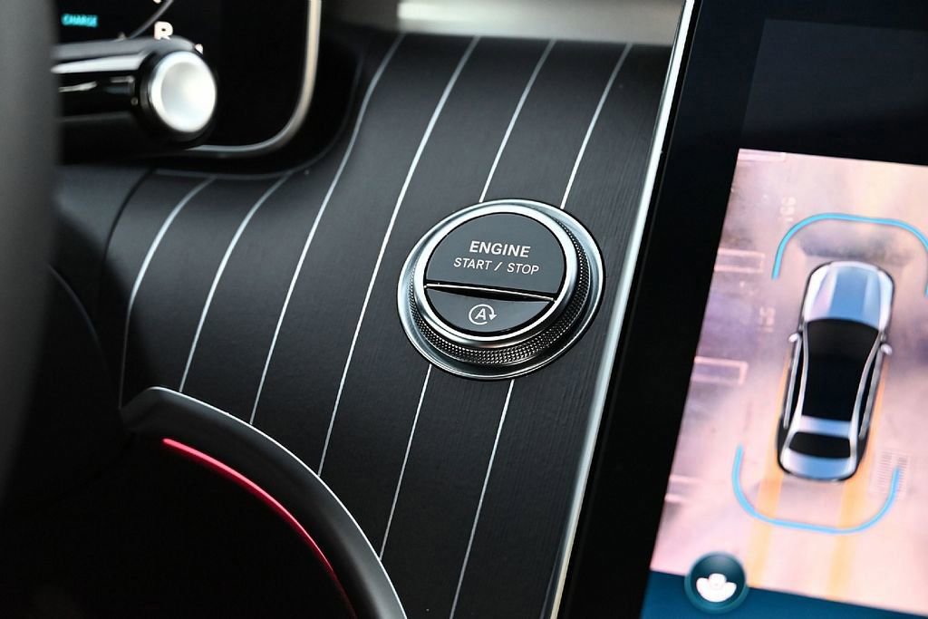 Certified 2023 Mercedes-Benz C 300 Sedan image 27