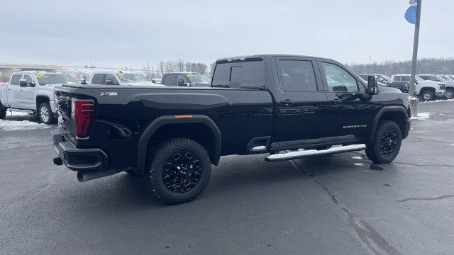 Used 2024 GMC Sierra 2500 SLT w/ SLT Premium Package image 7