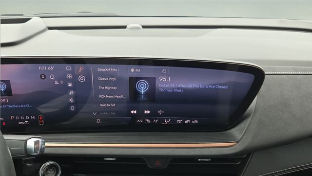 Used 2025 Buick Envision Sport Touring image 11