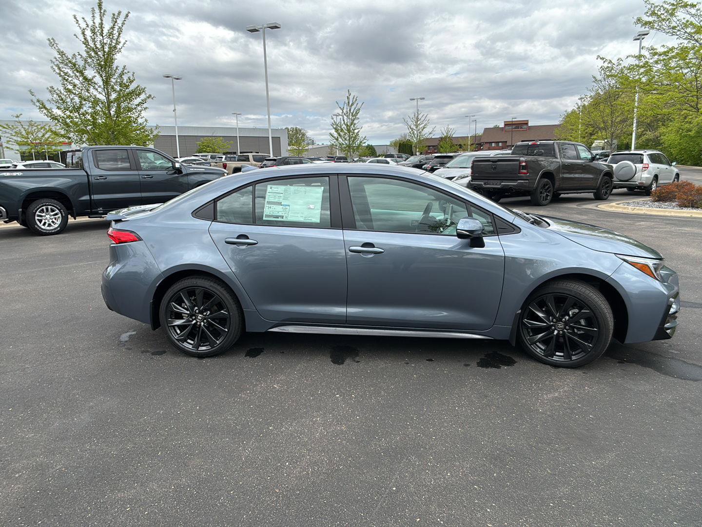 New 2026 Toyota Corolla SE FWD image 18