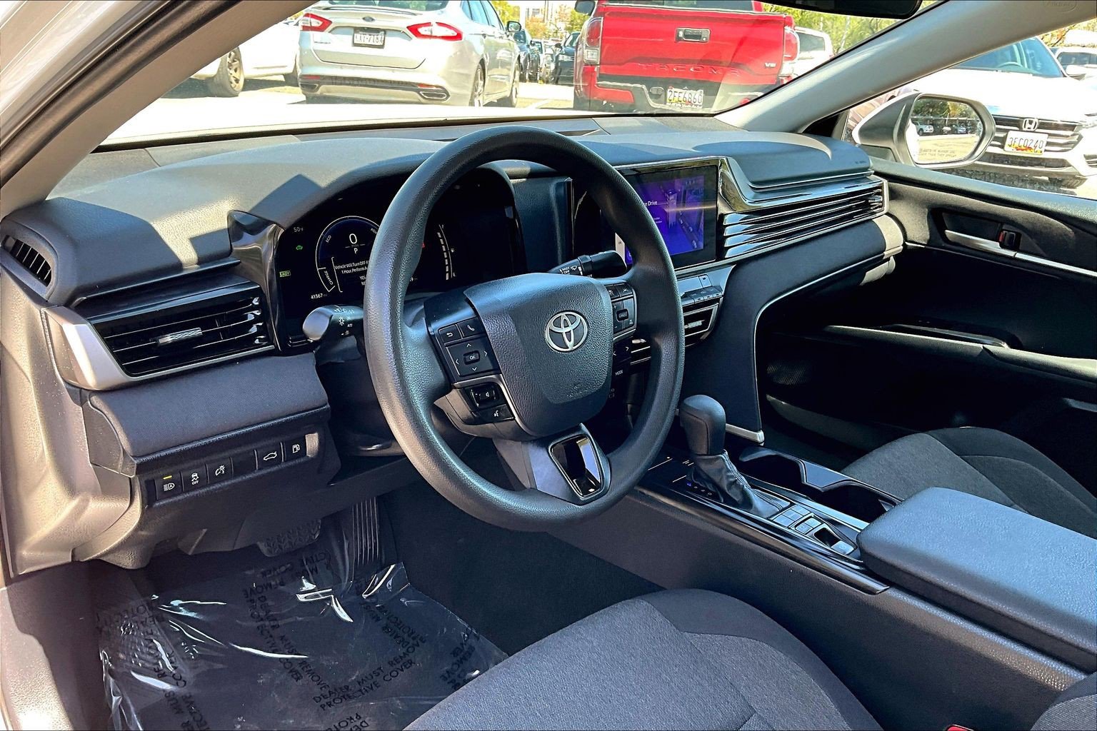 Used 2025 Toyota Camry LE FWD image 13