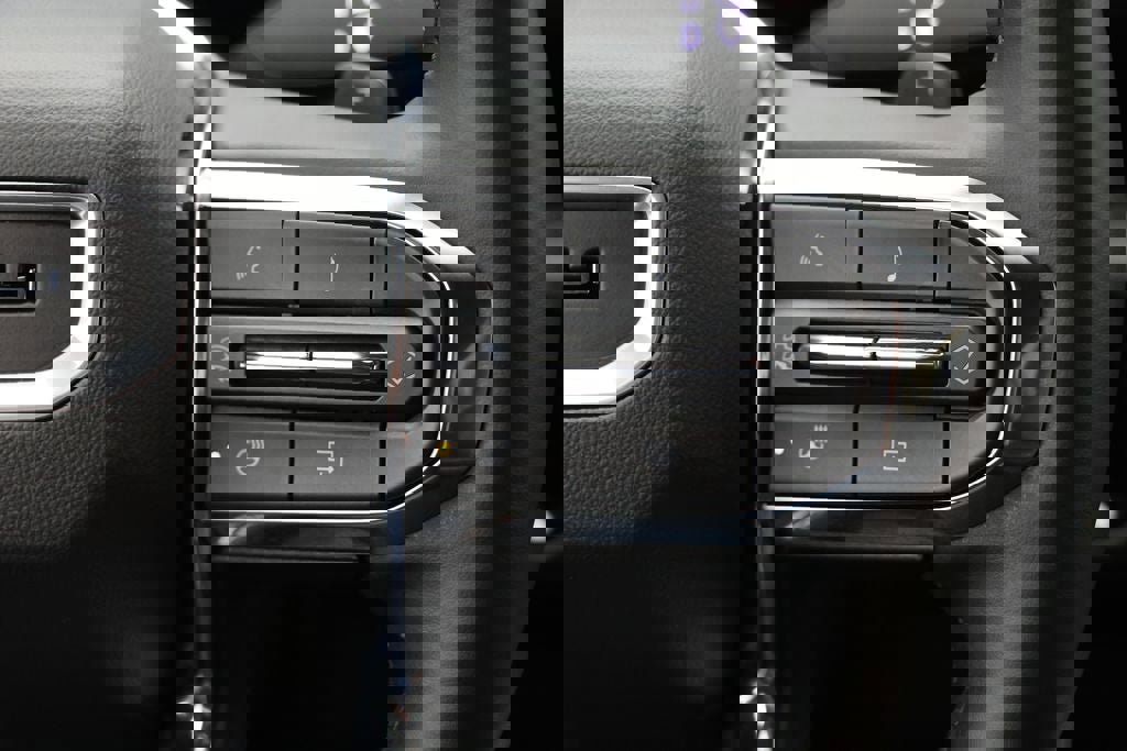 Used 2025 GMC Yukon XL Denali image 21