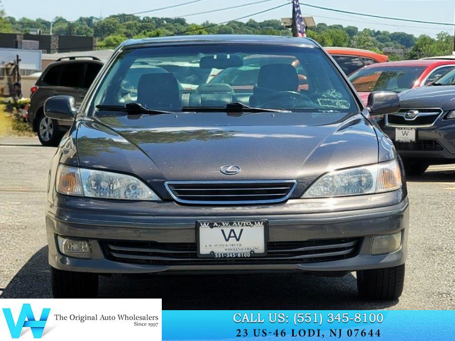 Used 2000 Lexus ES 330 FWD image 2