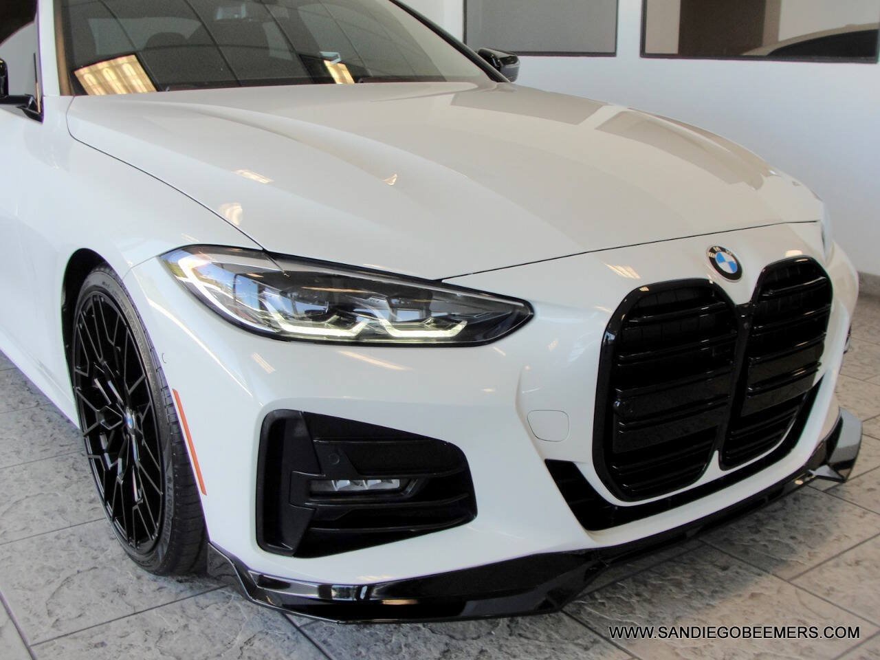 Used 2023 BMW 430i Coupe w/ M Sport Package RWD image 41