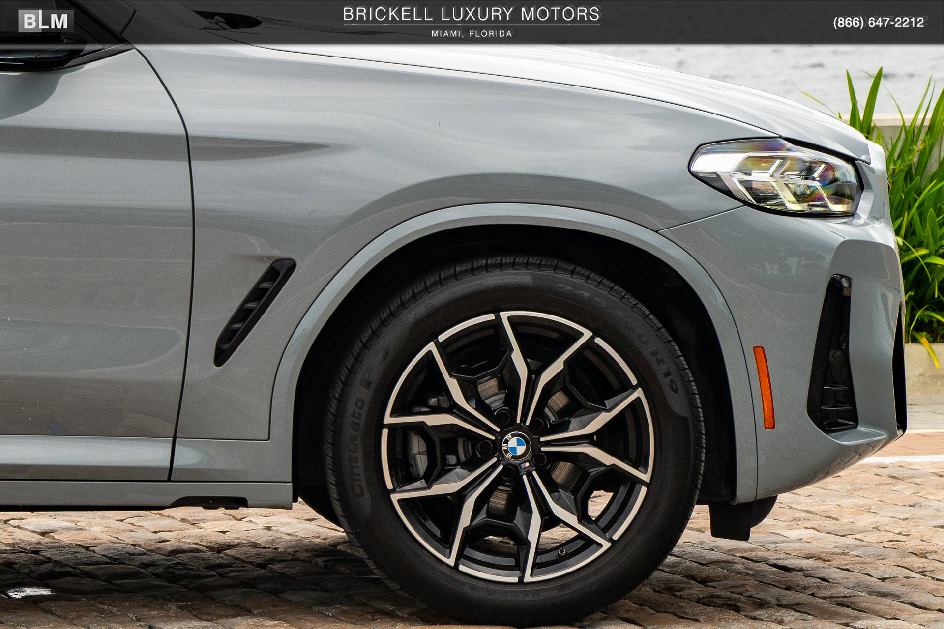 Used 2024 BMW X4 xDrive30i w/ M Sport Package AWD/4WD image 46