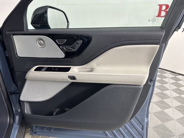 New 2025 Lincoln Aviator Reserve w/ Equipment Group 201A image 22