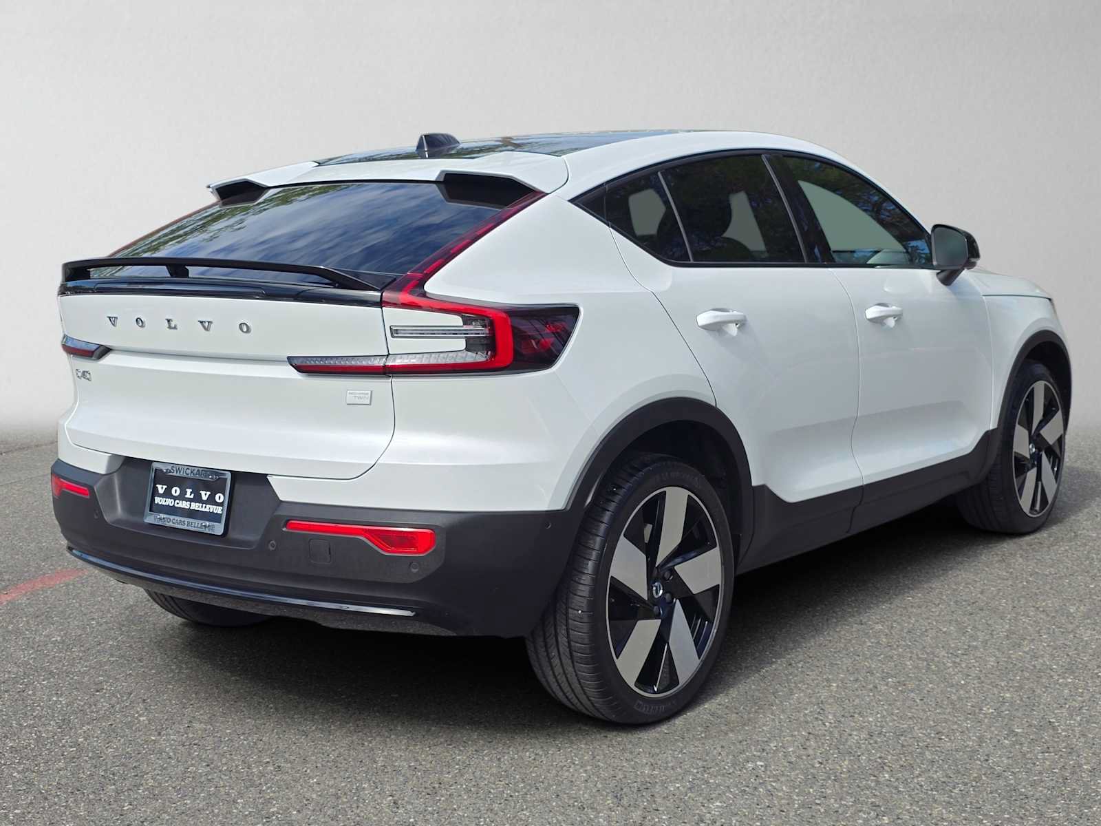 Certified 2023 Volvo C40 P8 Recharge Ultimate AWD/4WD image 4
