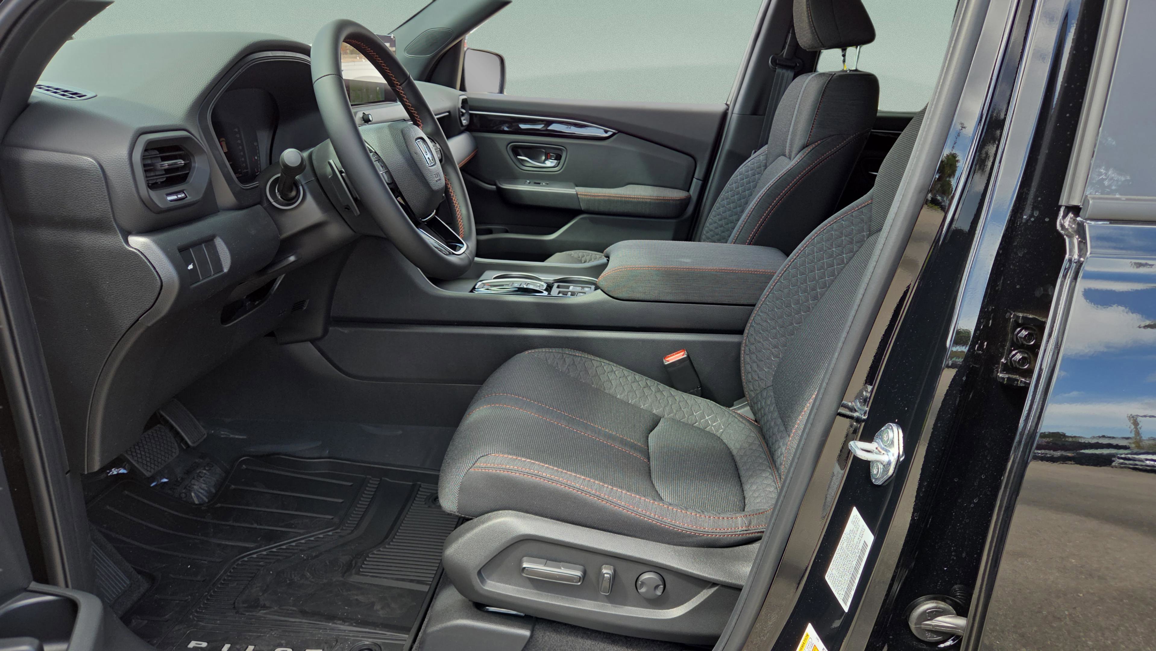 New 2026 Honda Pilot Sport image 10