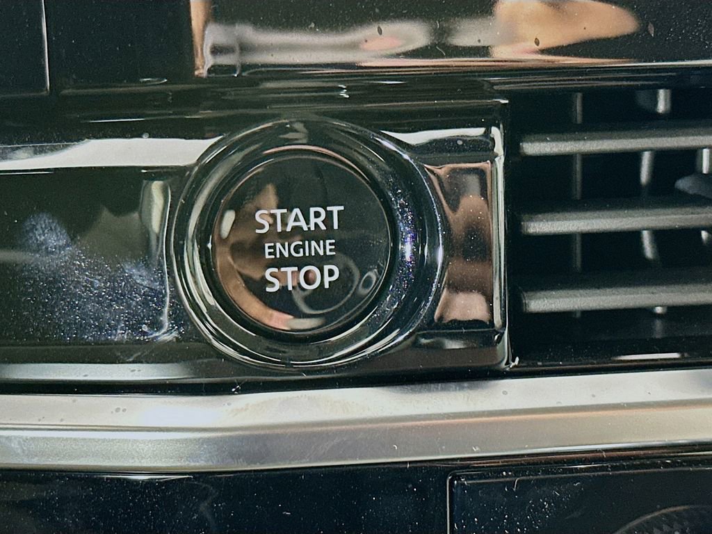 New 2025 Nissan Pathfinder SV w/ Cargo Package image 19