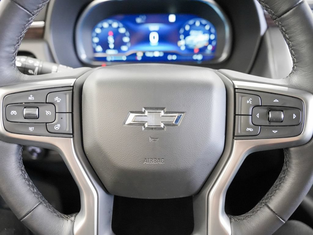 Used 2022 Chevrolet Tahoe Z71 w/ Z71 Off-Road Package AWD/4WD image 14