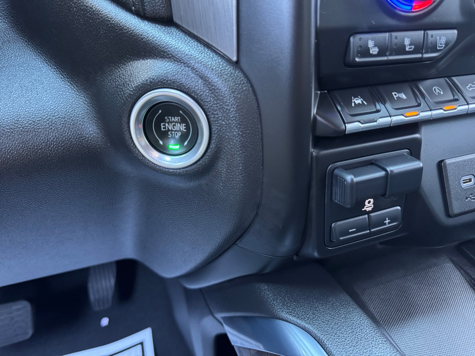 Used 2021 GMC Sierra 1500 Denali w/ Denali Ultimate Package image 30