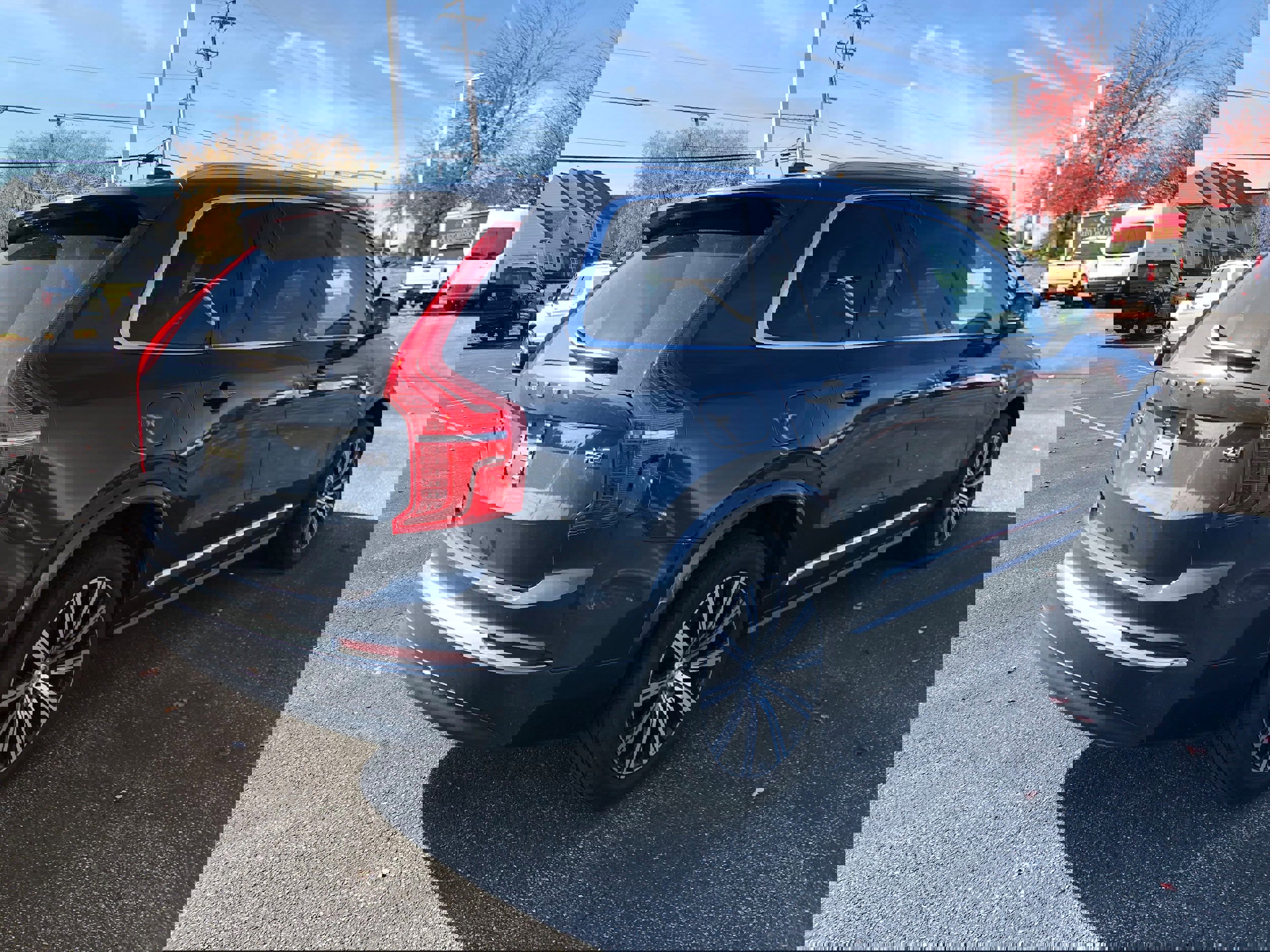 Used 2023 Volvo XC90 B6 Plus image 5