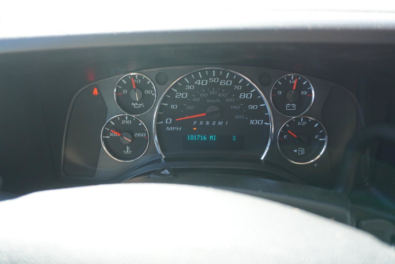 Used 2019 Chevrolet Express 3500 LT w/ LT Preferred Equipment Group RWD image 12