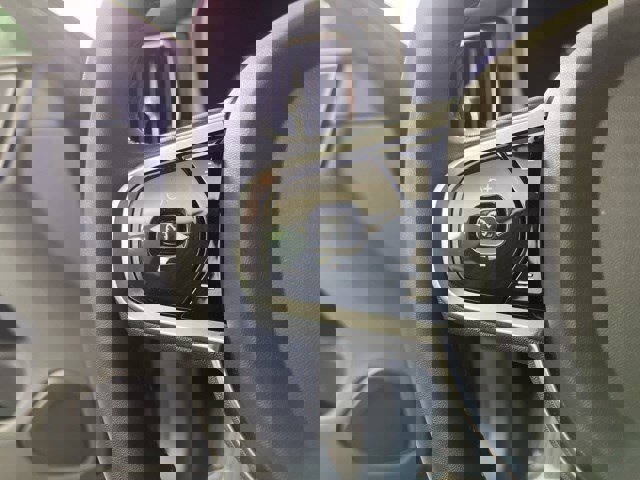 Used 2023 Volvo XC60 B5 Plus w/ Protection Package Premier FWD image 18