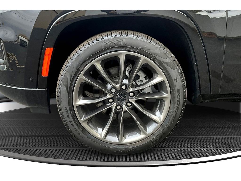 New 2025 Jeep Grand Wagoneer Series II Obsidian w/ Quick Order Packagew 28T image 13