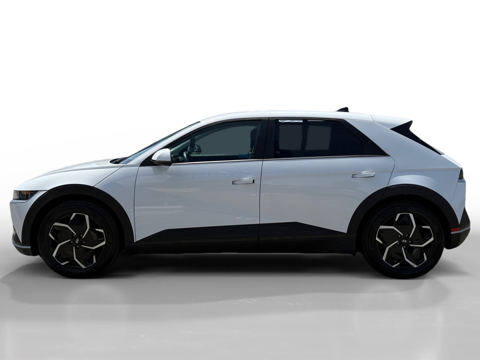 Certified 2024 Hyundai Ioniq 5 SEL RWD image 2