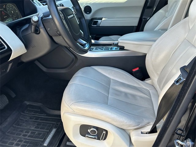 Used 2017 Land Rover Range Rover Sport HSE image 9