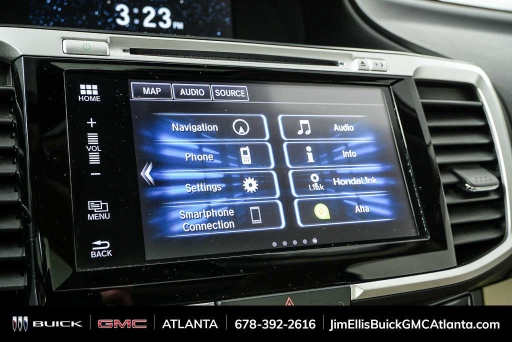 Used 2017 Honda Accord Touring image 13