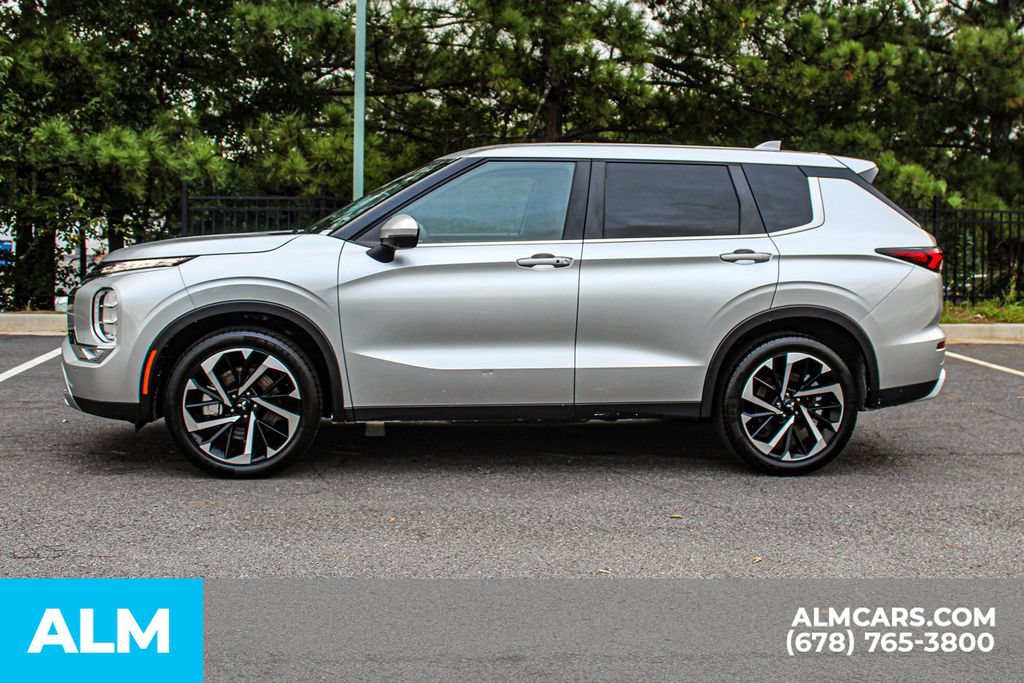 Used 2024 Mitsubishi Outlander SE FWD image 6